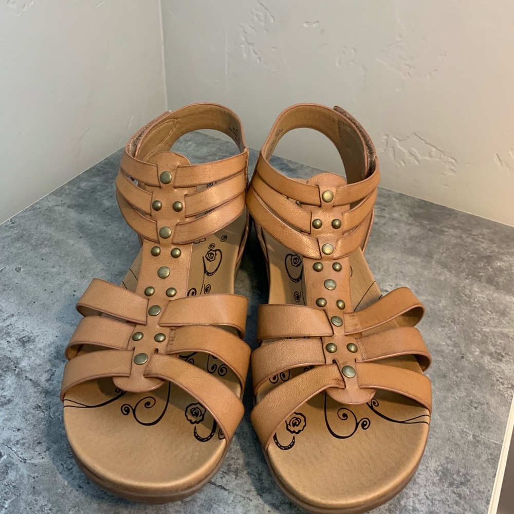 BareTrap sandals